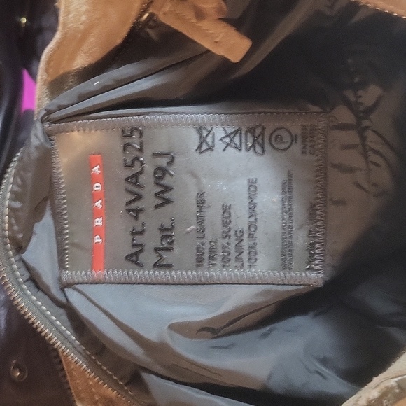 Super nice prada bag hardly used - Picture 4 of 6